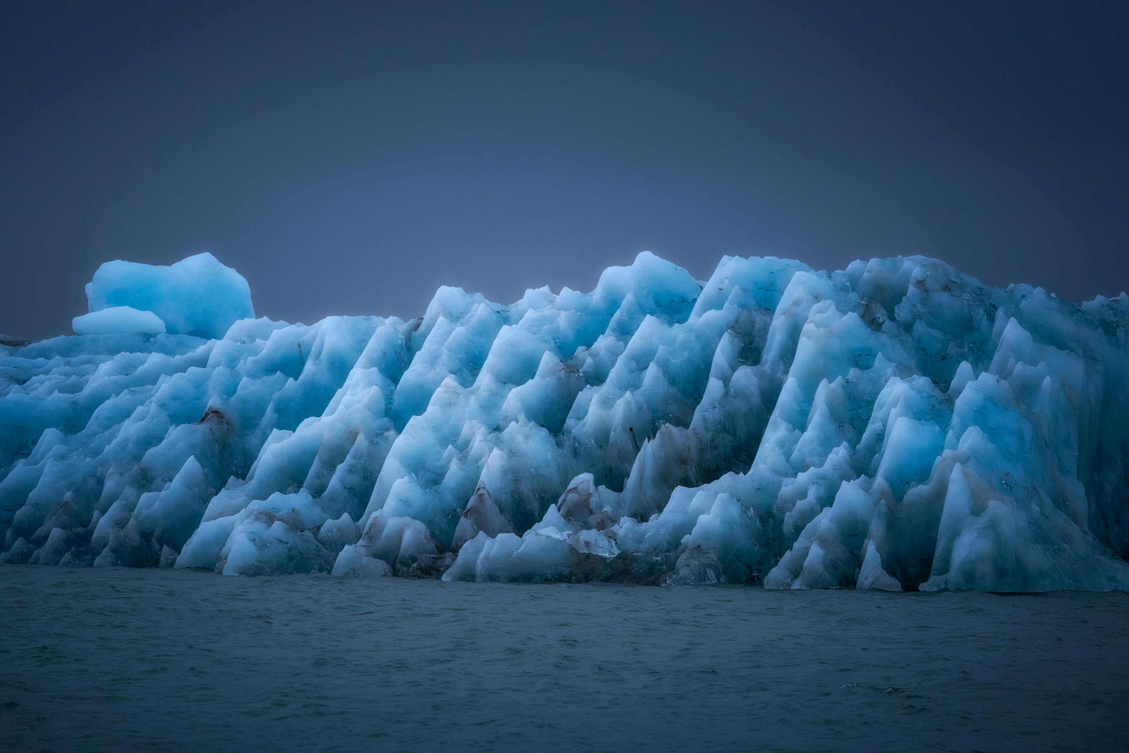 Icebergs in Blue (III)