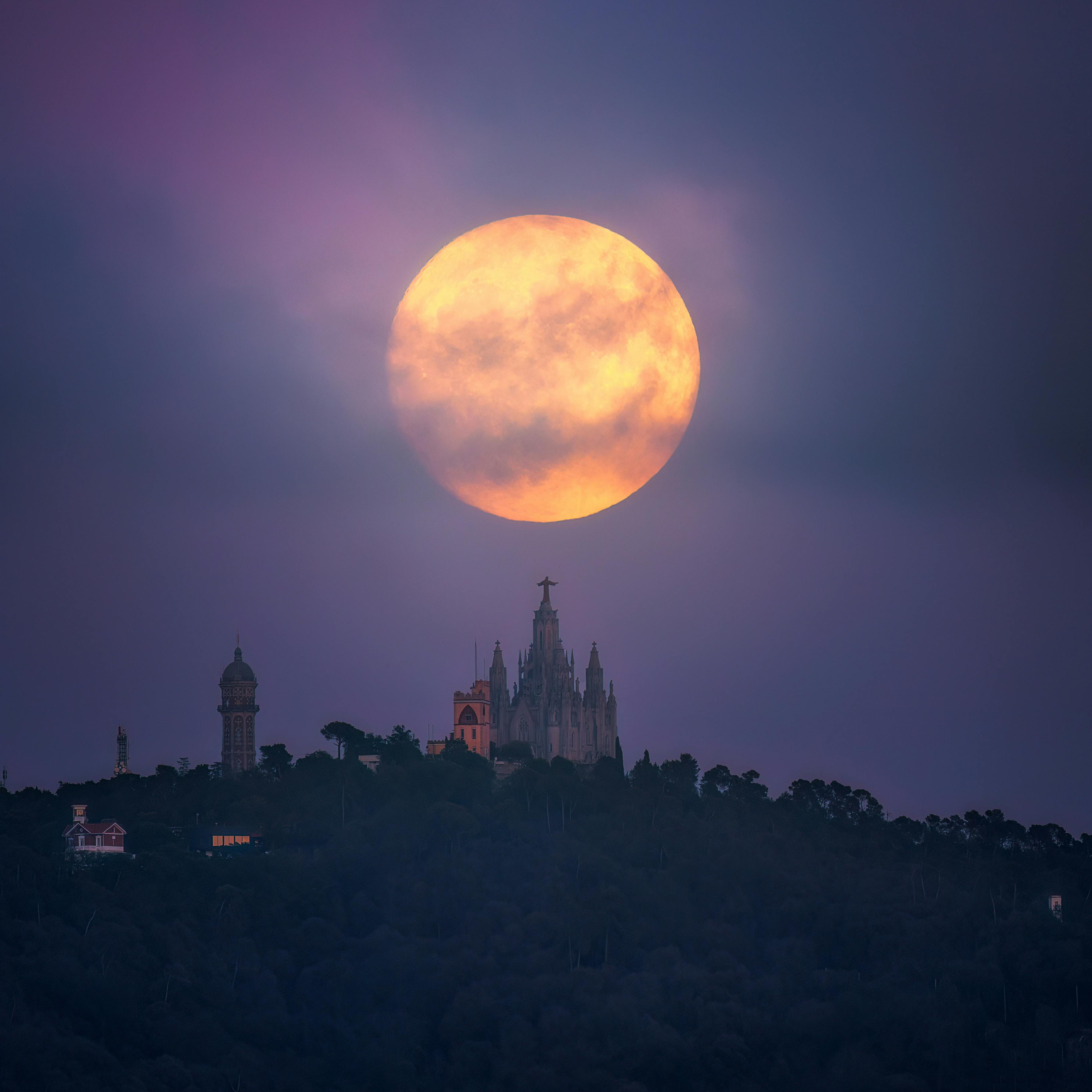 The Moon Behind the Sacred Church (II)