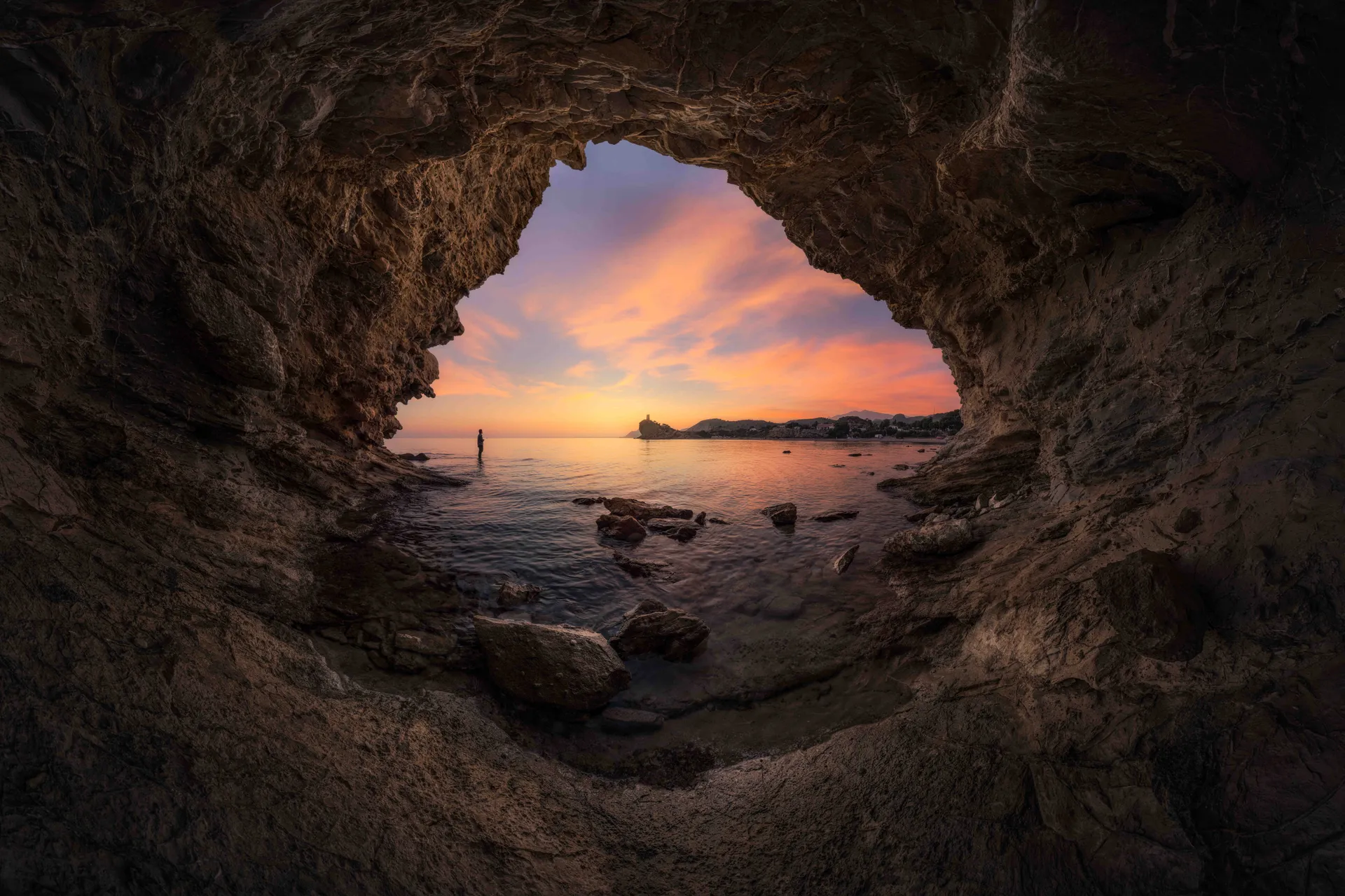 Panorámica desde una falsa cuevecita en la cala del Xarco